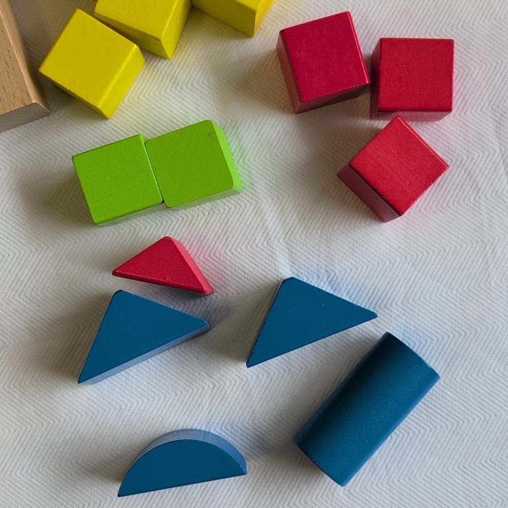hape toys early explorer maple wood building blocks age 1-3 YRS 34 pieces - Picture 5 of 8